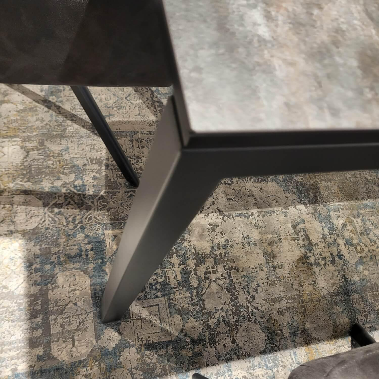 Contur - Auszugstisch Pienza Platte Keramik Oxido Darknight Grau Anthrazit Gestell Aluminium Schwarzgrau Pulverbeschichtet - 6