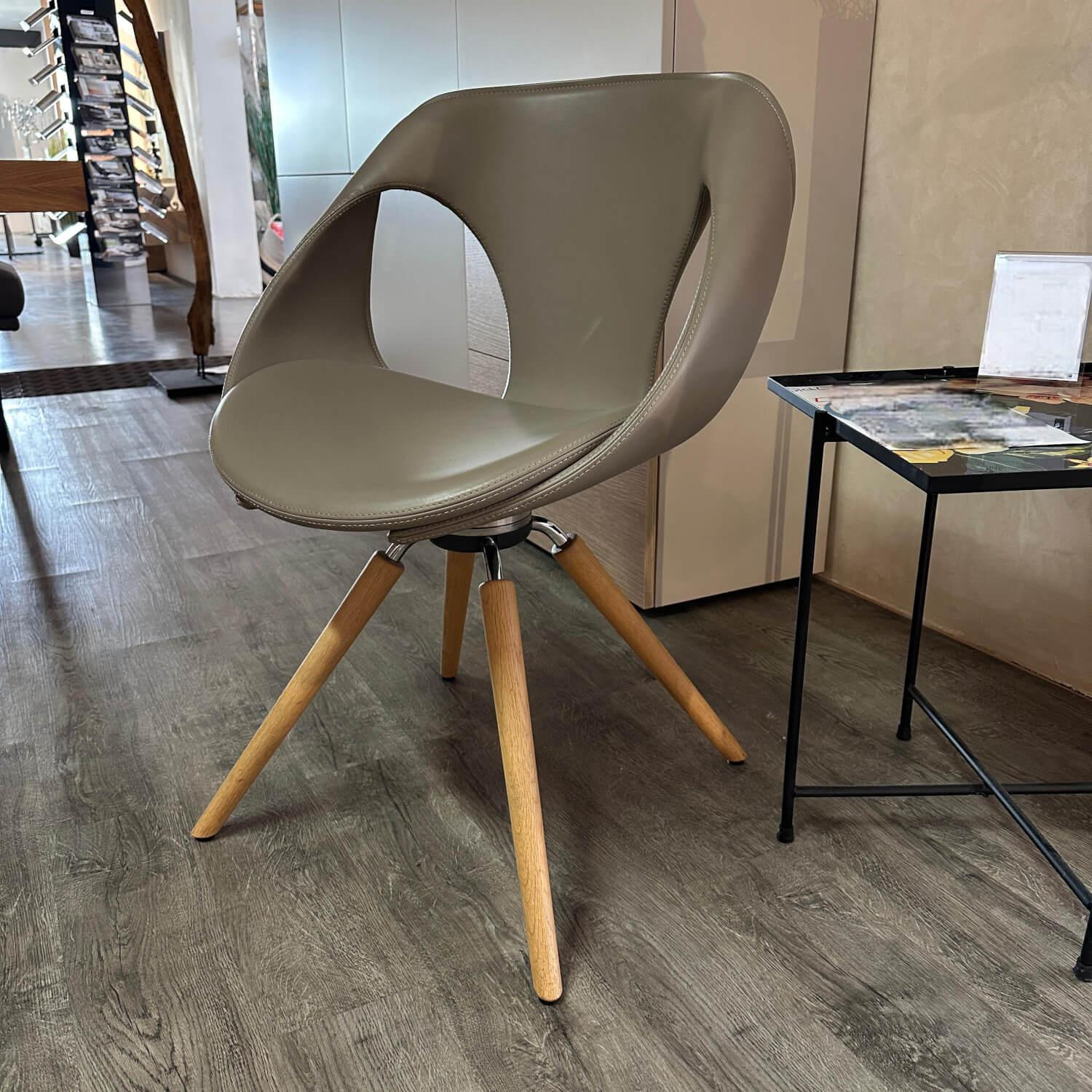 Tonon - Armlehnstuhl 907 Up Leder 9 Soft 207 N47 Grau Beige Gestell Eiche Hell Geölt - 4