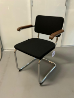 Thonet - Freischwinger S64PV Stoff I Step 60999 Schwarz Gestell Chrom Armauflagen Nussbaum Geölt - 4