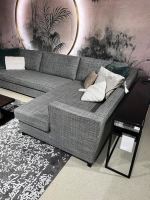 Christine Kröncke - Ecksofa Hailey Stoff Chameleon Salvia 4145 085 Grau Fuß Matt Schwarz Pulverbeschichtet - 4