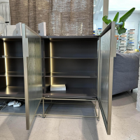 Ligne Roset - Vitrine Canaletto Front Klarglas Korpus Lack Bleigrau Inklusive LED Beleuchtung - 7