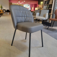 einzelstuehle-rolf-benz-stuhl-noa-690-rolf-benz-leder-36-mittel-quarzgrau-fuesse-umbragrau-lackiert-5