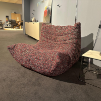Ligne Roset - Sessel Togo Edition Stoff Atom Confettis Rot Schwarz Weiß - 3
