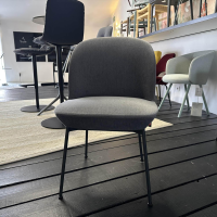 Muuto - Stuhl Oslo Side Chair Stoff Kvadrat Still Grau Gestell Metall Schwarz - 8