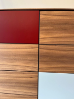 Kettnaker - Sideboard Soma Nussbaum Front Lack Taupe Matt Grau Rot Weiß Mit Schubladen Und Tür Mit Regalboden - 2