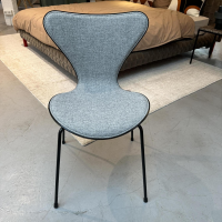 Fritz Hansen - Chair Die Serie 7 Fabric Hallingdal Grey 130 Back Ash Black Frame Metal 3107 Black Powder-coated - 6