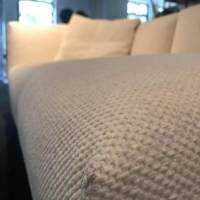 3-sitzer-sofas-knoll-international-sofa-avio-stoff-capraia-01cp-weiss-mit-marmortisch-201-01-19805-2