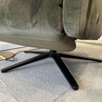 Bielefelder Werkstätten - Relaxsessel Dexter Stoff Amica Olivgrün Sternfuß Schwarz Matt mit motorischer Verstellung - 8