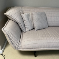 3-sitzer-sofas-cassina-sofa-beam-stoff-grau-metall-schwarz-423-01-64219-7
