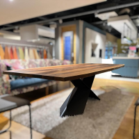 Nouvion - Esstisch Alcedo Platte Nussbaum Waldkante Öl Gestell Xena Metall Epoxid Schwarz Pulverbeschichtet - 6