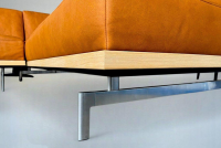 JOOP! - Ecksofa 8106 Echtleder Leonessa Almond Braun Sockel Wildeichenholz Massiv Füße Edelstahl Inklusive Kissen - 2