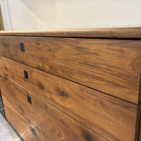 Team 7 - Anrichte Nox Nussbaum Wild Naturöl Mit Palladiumglas Schwarz Matt Mit Beleuchtung - 4