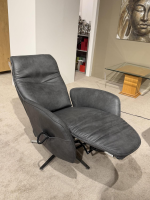 himolla - Relaxsessel 7928 Leder 27 Eleganza Briket Grau Gestell Edelstahl Mit Elektrischer Verstellung - 2