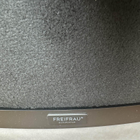Freifrau - Sessel Leya Wingback Chair Innen Stoff Shake Walnut Braun Grau Außen Leder Muscat Carbon Braun Grau Mit Hocker - 3