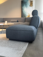 Leolux - Ecksofa Loya Stoff Bouclé 33618 Robou 18 Steel Grau Inklusive Kopfstütze Und Armrollenkissen - 5