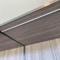 Molteni & C - Ankleide Gliss Master Korpus Böden Rückwand aus Zirbelkiefer Silber mit Beleuchtung - 22