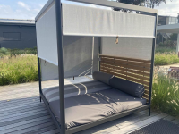 Gloster - Doppelliege Lodge Cabana Rahmen Aluminium Meteor Schwarz Pulverbeschichtet Stoff Blend Fog Grau Rücken Holz Teak - 8