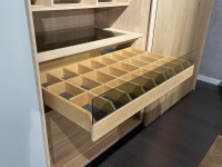 Team 7 - Schwebetürenschrank Soft Eiche Wild Weißöl Farbglas Matt Hellgrau Inklusive Innenleben Und Beleuchtung - 4