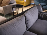 2-sitzer-sofas-ip-design-sofa-loft-bezug-korpus-leder-graphit-kissen-stoff-levis-grau-pg8-kufen-11