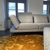 Brühl - Ecksofa Moule Medium Stoff 2480 90 Grau Kufe Verchromt Glänzend Inklusive Hocker - 2