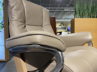 Stressless - Sessel Mayfair M Leder Batick Mole Beige Gestell Metall 40 Alu Poliert Fuß Signature Holz Eiche Mit Hocker - 9