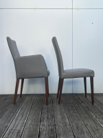 stuhlsets-lavida-6er-set-stuhl-diverso-leder-toledo-smog-grau-gestell-nussbaum-lackiert-351-03-47951-5