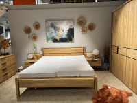 Global - Schlafzimmer Arano Bett  Eiche Natur Massiv Mit Gefrästen Einsatz Ohne Matratze Ohne Topper Inklusive  Kleiderschrank Und Nachtkonsolen Eiche Massiv Griffe Metall Schwarz - 3