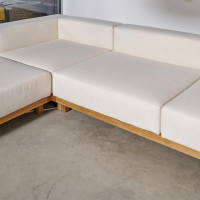 loungemoebel-tribu-sofa-kombination-vis-a-vis-stoff-natural-off-white-gestell-teak-mit-couchtisch-7