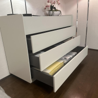 Christine Kröncke - Kommode You 46 Lack Pearl Weiß Matt Oberplatte Linoleum Braun Rot - 6