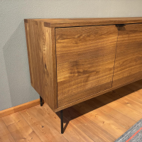 Janua - Sideboard SC 21 Eiche Geräuchert Natur Geölt Oberfläche Gebürstet Fußgestell Aluminium Tiefschwarz - 9