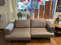 De Sede - Sofa Laviva 747 3,5-Sitzer Leder 25 Touch 17 Taupe Braun Gestell Metall Schwarz Matt Beschichtet - 3