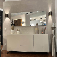 Rietberger Möbelwerke - Sideboard Deviso Lack Seidengrau Inklusive Wandspiegel Eckig Mit Beleuchtung - 2