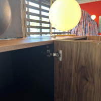 Pastoe - Sideboard Frame Roger Nussbaum Furniert Gestell und Griffe Metall Schwarz Lackiert Böden Schwarz - 4