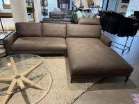 Paul Lindberg - Ecksofa Numa Leder 25 Hazelnut Lantara Braun mit Einsteckkopfstützen - 3