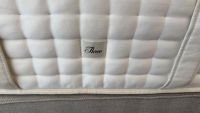 Schramm - Bett Nuvola Stoff Mario 3150 Light Grey Grau Füße Buche Schwarz Lackiert Inklusive Matratzen - 3
