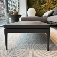 Gloster - Kaffeetisch Grid Platte Keramik Nero Schwarz Gestell Aluminium Meteor Schwarz Pulverbeschichtet - 5