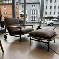 Gloster - Outdoor Loungesessel Zenith Geflecht Kunststoff Wheat Braun Gestell Aluminium Meteor Schwarz Pulverbeschichtet Mit Hocker - 7