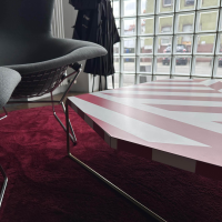 Driade - Couchtisch Zagazig Platte Laminat Rot Weiß Gestreift Gestell Stahl Gold Lackiert - 3