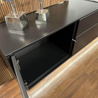 Rietberger Möbelwerke - Sideboard Deviso Lack Schwarz Mit Push To Open Inklusive Paneel Nussbaum Nova Und Beleuchtung - 3