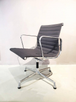 einzelstuehle-vitra-stuhl-aluminium-chair-ea-108-stoff-schwarz-gestell-aluminium-poliert-413-03-6