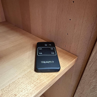 Team 7 - Anrichte Cubus Pure Eiche Naturöl Farbglas Dunkelbraun Metallgestell Schwarz Mit Beleuchtung - 5