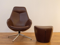 Wilkhahn - Loungesessel Yonda 322/34 Leder 87/85 Braun mit Hocker 322/2 - 5