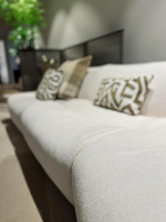 Poliform - Sofa Ernest Stoff E Shedir 01 Anvorio Beige Weiß Inklusive Couchtisch Marmor 11 Classic Travertine Weiß Beige - 8