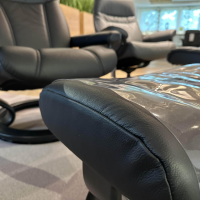 Stressless - Sessel Consul M Leder 093 Batick 19 Black Schwarz Gestell Classic Holz 05 Schwarz Gebeizt Mit Hocker - 4