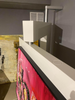 Bacher - TV Regal Hifi Two Vision Holzteile Lack Matt Reinweiß Weiß Glasblende Optiwhite Weiß Lackiert Metallteile Chrom Matt - 2