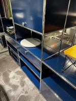 USM Haller - Garderobenschrank Ausführung Stahlblau Kleiderstangen Beidseitig Bedienbar Mit Ausziehtüren - 6