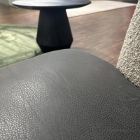 KFF - Sessel Gaia Lounge Sitz Leder Rawhide Schwarz Rücken Stoff Ascot Toffee Beige Gestell Metall Schwarz - 8