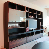 Molteni & C - Wall unit eucalyptus lacquer mocha with sliding door made of Stopsol glass with light - 3