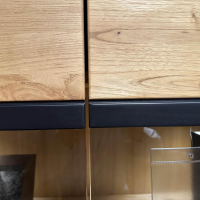 Decker - Sideboard Kulma Astkastanie Massiv Natur Geölt Astfüller Schwarz Akzent Rillenoptik Mit Beleuchtung - 7