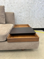 Walter Knoll - Sofa Tama Living 821 Leder Velvet 1484 Hazelnut Braun Gestell Nussbaum Mit Splint Geölt Mit Kissen Und Tablett - 5